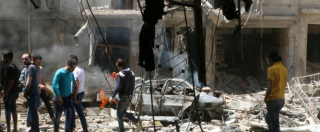 Copertina di Siria, nuovo raid aereo su un ospedale ad Aleppo. Ong: “Uccisi 200 civili in 7 giorni”