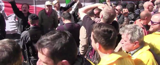 Copertina di 25 aprile, a Milano contestata la Brigata ebraica. Stefano Parisi: “Da ex socialista questa è la mia casa”