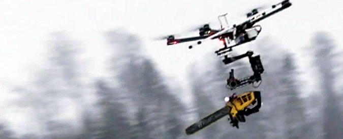 Killer drone: equipaggiato con la motosega è il terrore dei cieli. Ma il finale è disatroso