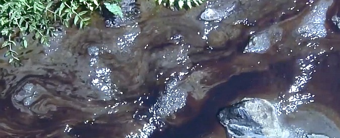 Copertina di Petrolio Genova, “In Val Polcevera l’emergenza sanitaria esiste da anni. Lo dicono i dati”