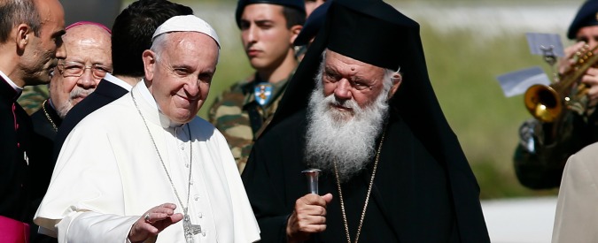 Migranti, Papa Francesco e la Chiesa Ortodossa: “Estendere asilo temporaneo, concedere status di rifugiato a chi serve”