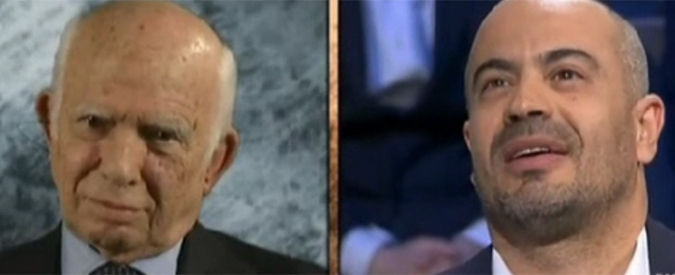 Copertina di Bagarre a La Gabbia, Paragone contro Pomicino: “Faccia  da Tutankhamon”