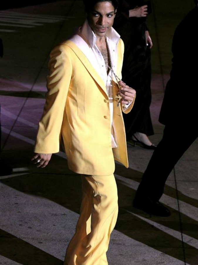 Prince, morto “il folletto di Minneapolis”. L’identità di un artista che ha attraversato quattro decadi di pop culture (FOTO)
