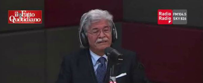 Copertina di Fi, Razzi balla ‘Tutti frutti’. Poi scoppia a piangere: “Berlusconi mi è stato vicino in un momento difficile”