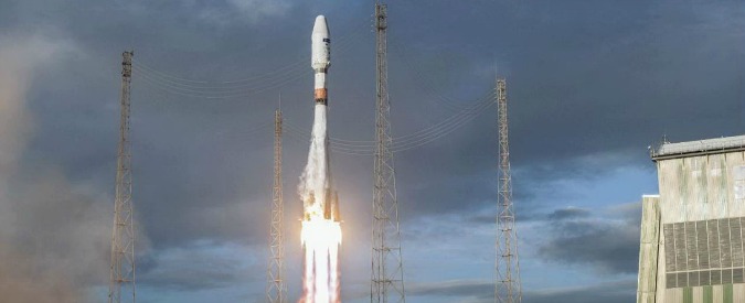 Sentinel-1B, in orbita “l’angelo custode” del pianeta: il satellite terrà sotto controllo i mutamenti del clima