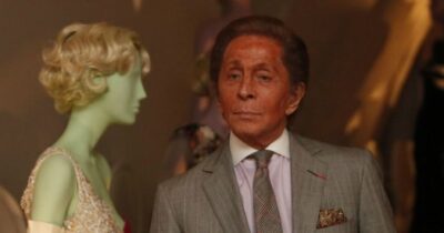 Copertina di Panama Papers, “ci sono anche Verdone e Valentino”. Le Pen: “Paradisi fiscali esistono perché l’Europa è l’inferno”