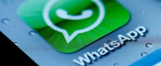 Copertina di Whatsapp, svolta per la privacy: chat e messaggi vocali criptati. “La sicurezza è la priorità”