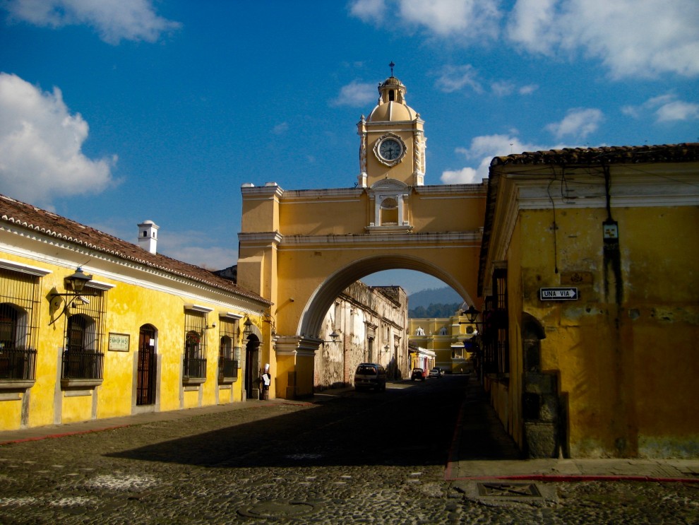 Antigua, Arco de Santa Catalina