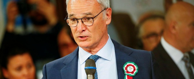 Copertina di Ranieri riceve Premio Bearzot dopo trionfo in Premier. “Ma il mio primo ‘scudetto’ l’ho vinto a Cagliari” – Video e foto