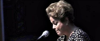 Brasile, il Senato approva l’impeachment di Dilma Rousseff. Lei: “E’ un golpe. Chi si oppone si mobiliti per la lotta”