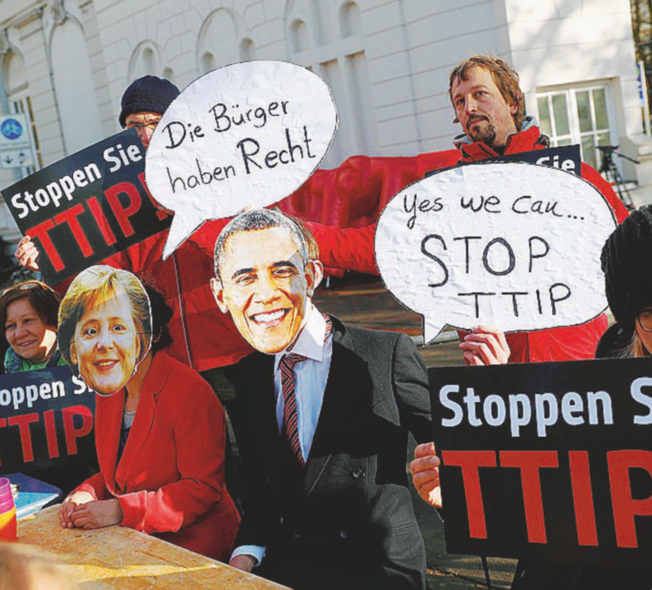 Il 7 maggio la protesta - A Roma la manifestazione con concerto per protesta contro il trattato - LaPresse Ttip, la fuga di notizie rivela gli obiettivi degli Usa