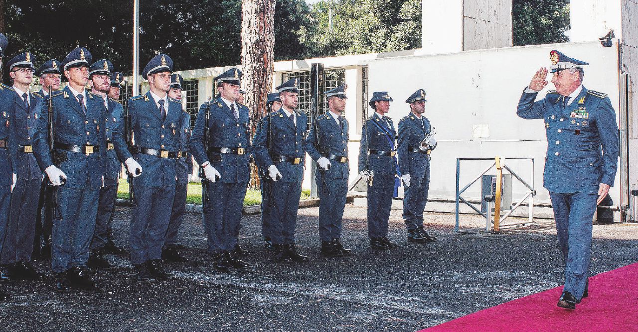 Giorgio Toschi, per il nuovo numero uno della Finanza solo cash e Mercedes scontate Giorgio Toschi, per il nuovo numero uno della Finanza solo cash e Mercedes scontate