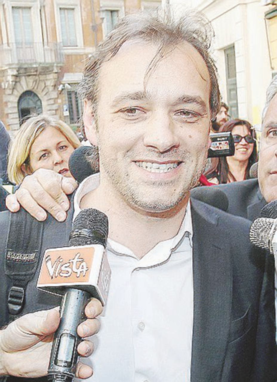 Deputato - Matteo Richetti Soldi ai partiti, alla Camera arriva la legge “grillina” del renziano anti-renziano