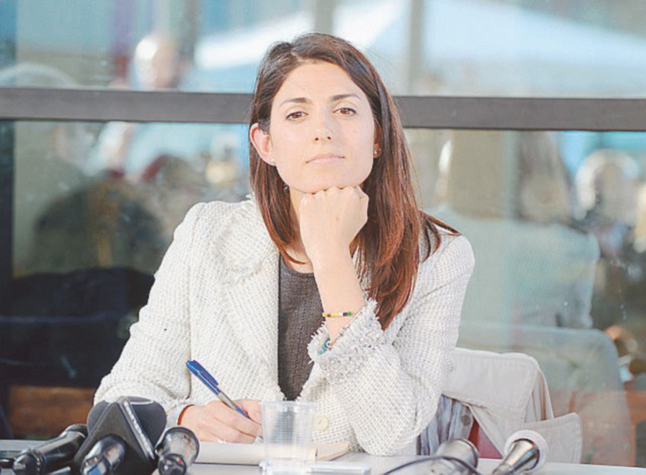 Confronto pubblico - Al primo duello della campagna elettorale hanno partecipato in tre: Roberto Giachetti, Virginia Raggi e Stefano Fassina - Umberto Pizzi Campidoglio, i primi ceffoni li molla la Raggi