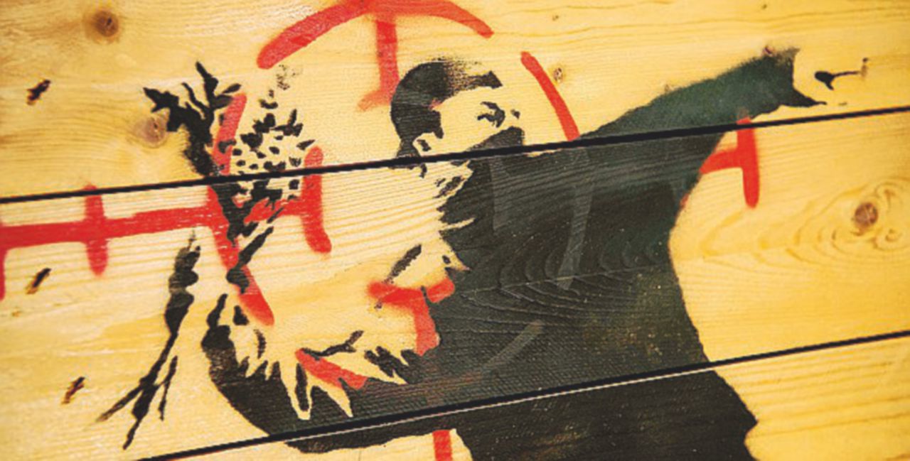 Copertina di Arriva Banksy:  a Roma 150 opere del writer-icona