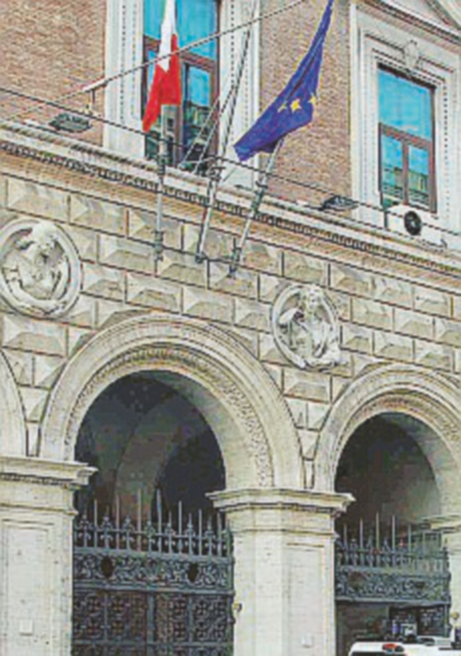 Giustizia, la protesta dei tirocinanti contro il ministro Orlando Giustizia, la protesta dei tirocinanti contro il ministro Orlando