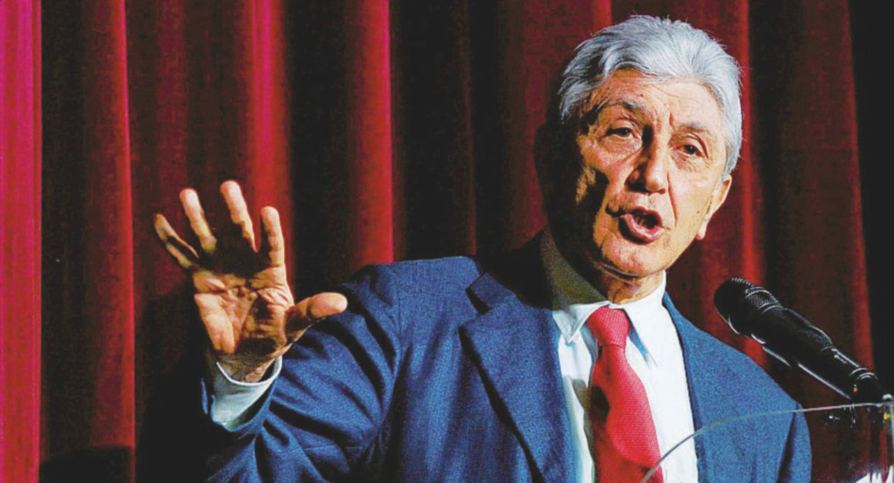Antonio Bassolino, già sindaco a Napoli e già presidente campano - Ansa “Sbando totale: chi ha deciso il sì ad Ala?”