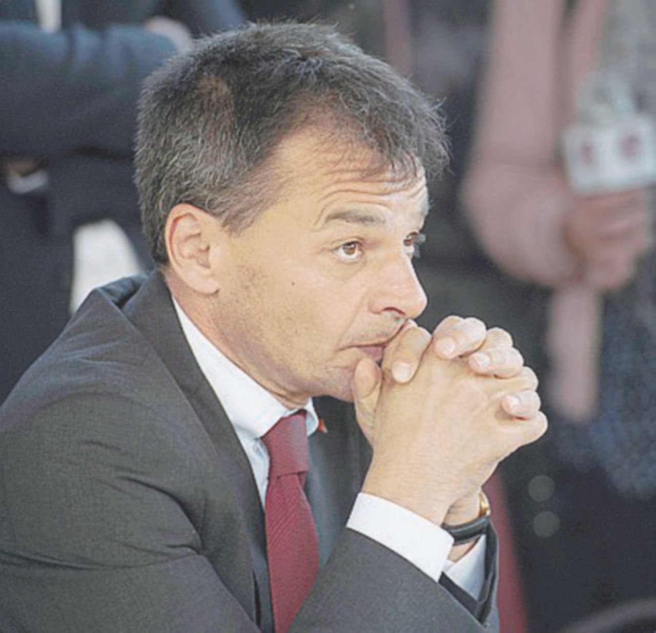 Sinistra - Stefano Fassina - Ansa Roma: Fassina escluso per vizio di forma. Calabria: autogol pro-Pd di Tonino Gentile