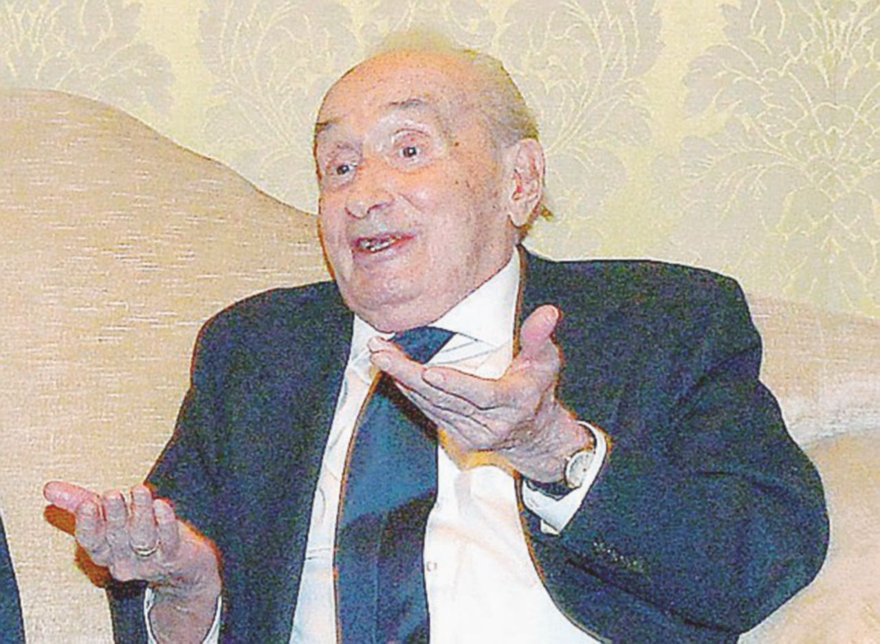Politologo e sociologo - Giovanni Sartori, fiorentino, compie oggi 92 anni. Ha insegnato alla Columbia University Sartori, una festa con stroncatura: “Le riforme di Renzi sono stupide”