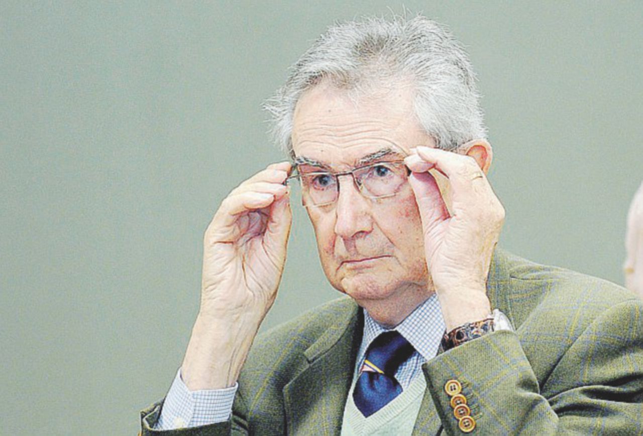 A sinistra - Luciano Gallino - Ansa Il sogno di Gallino: uscire dall’euro ma non dall’Europa