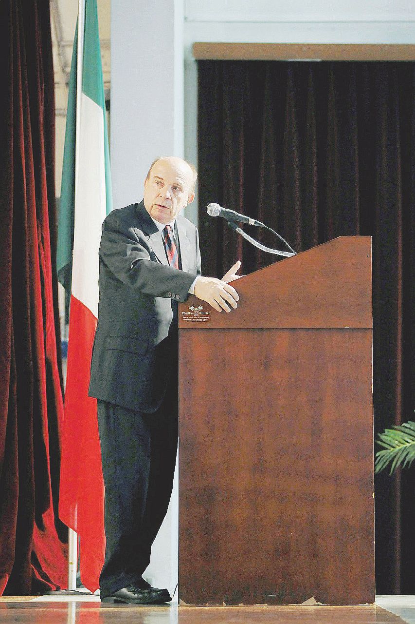 Riforme, Zagrebelsky: “Il Colle fermi il ricatto” Riforme, Zagrebelsky: “Il Colle fermi il ricatto”