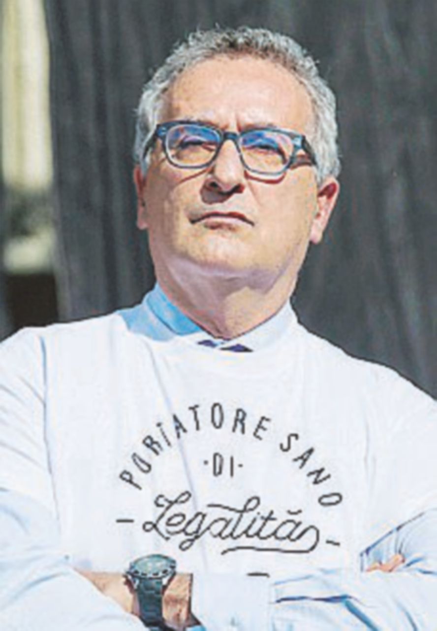 Napoli, Roberti: “Noi sconfiggeremo le gang dei piccoli padrini” Napoli, Roberti: “Noi sconfiggeremo le gang dei piccoli padrini”