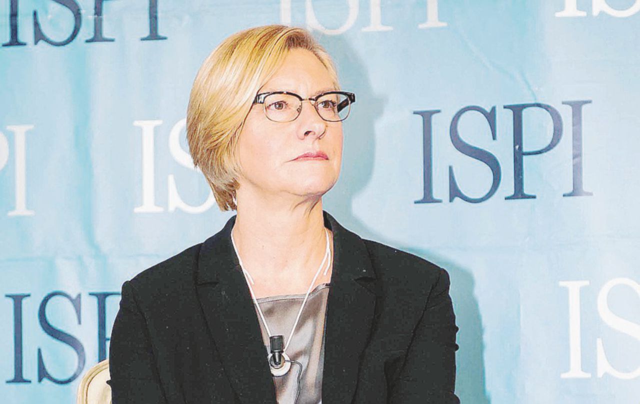 La mappa del potere Pinotti: ministra che rischia il posto La mappa del potere Pinotti: ministra che rischia il posto