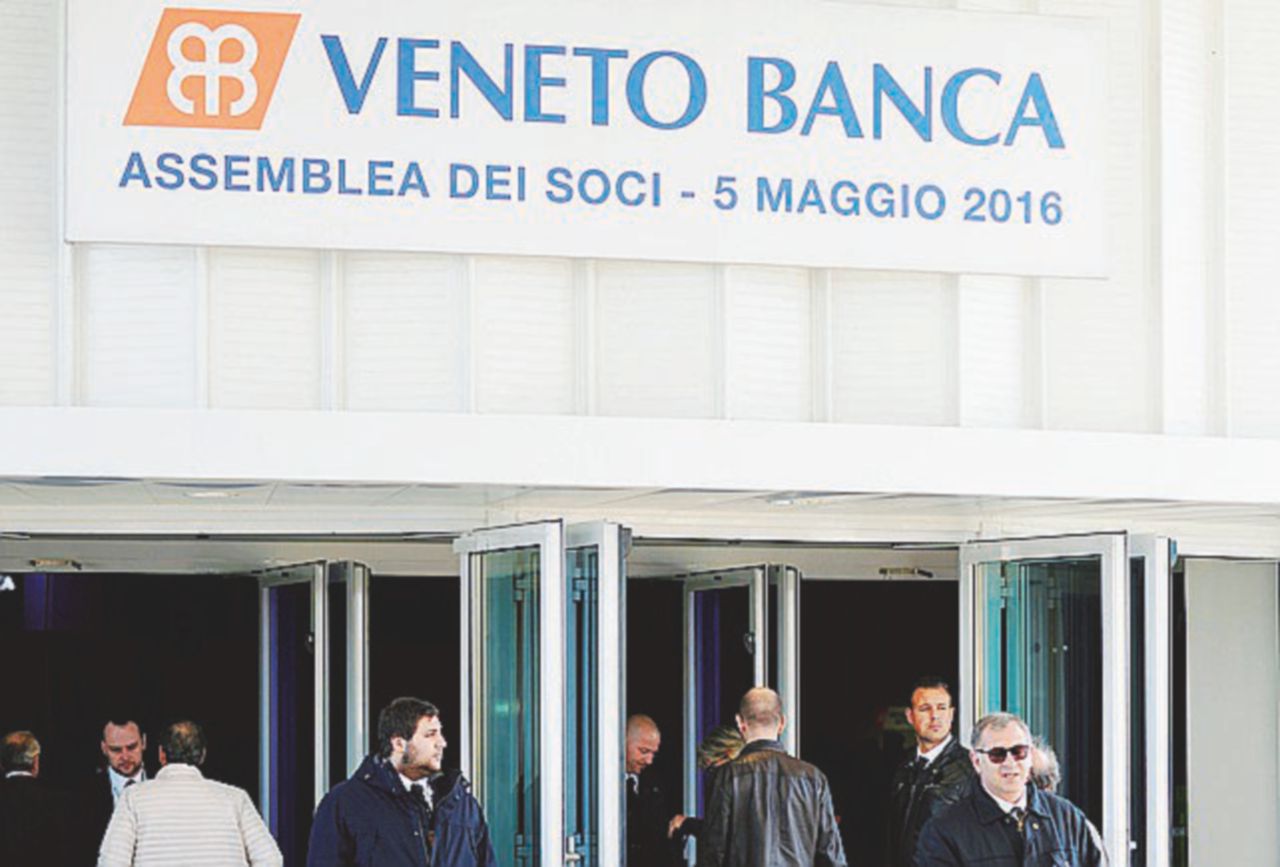 Cattivo credito - Veneto Banca - LaPresse Veneto Banca, remake di Pop Vicenza: valeva 5 miliardi, ora 12 milioni