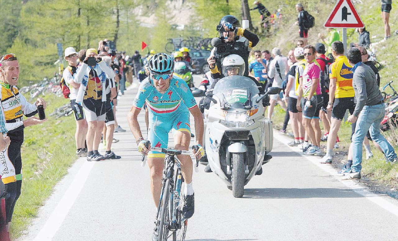 Copertina di Viva Nibali, viva il Giro d’Italia: lo Squalo riconcilia col ciclismo