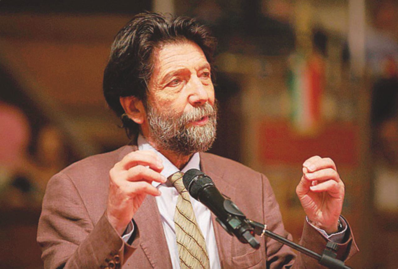 Cacciari irresponsabile: si sottomette a Renzi (ma non riesce a dirlo) Cacciari irresponsabile: si sottomette a Renzi (ma non riesce a dirlo)