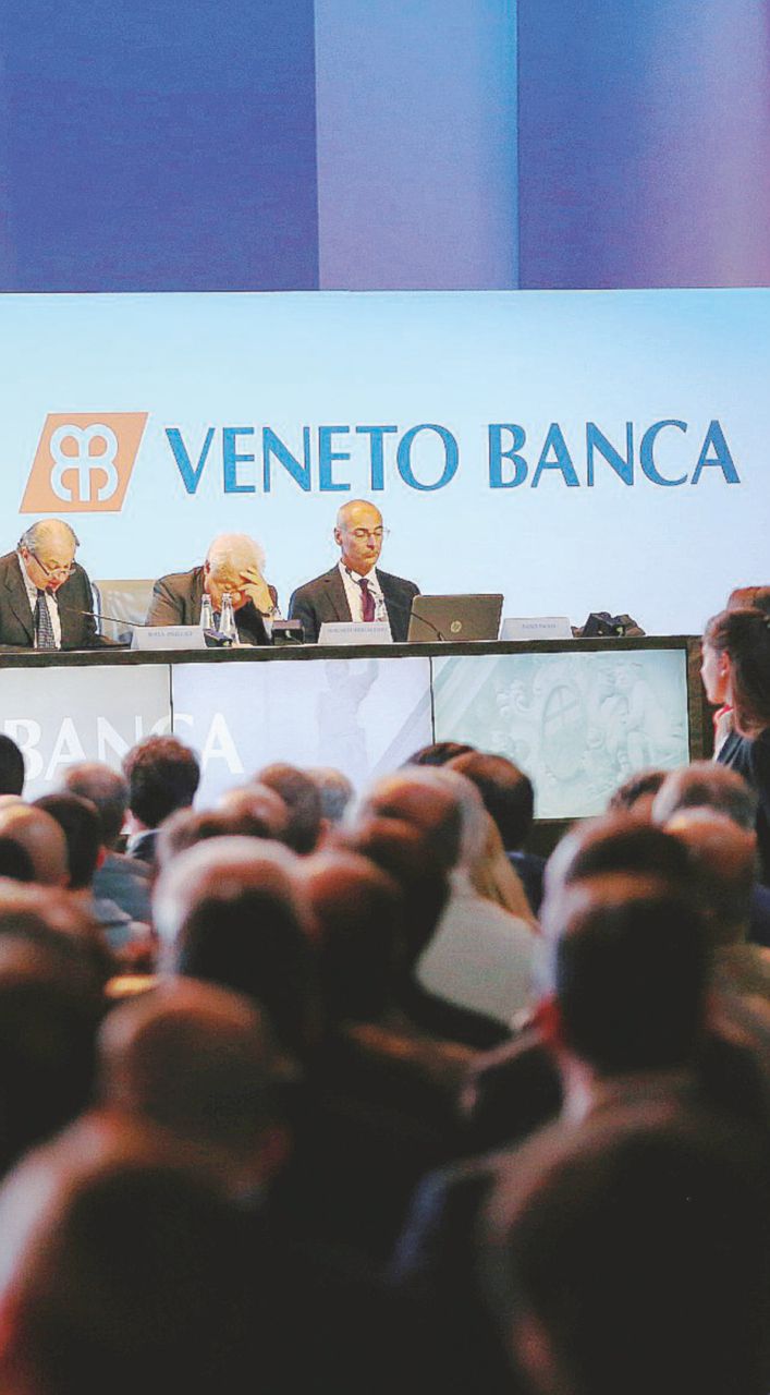 Al guado - L’assemblea di Veneto Banca - LaPresse Veneto Banca chiama Atlante. Un’altra Popolare azzerata