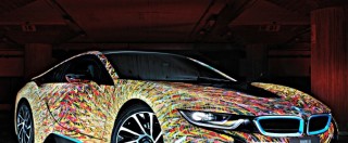 Copertina di Bmw e Lapo Elkann, la i8 diventa un omaggio a Giacomo Balla e al futurismo – FOTO