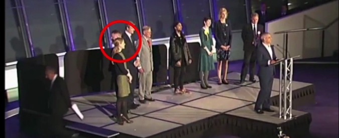 Copertina di Londra, parla il neo sindaco Sadiq Khan: il candidato dell’estrema destra gli volta le spalle