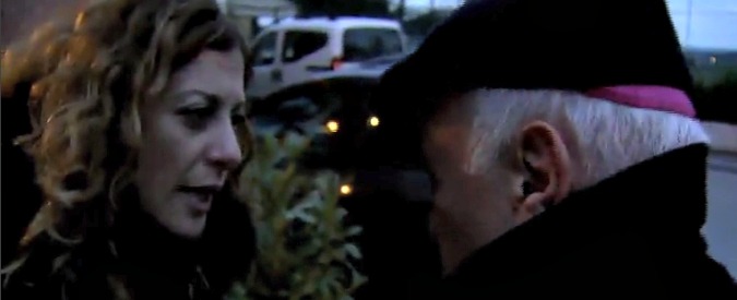 Copertina di Servizio Pubblico, la Chiesa e le accuse di pedofilia