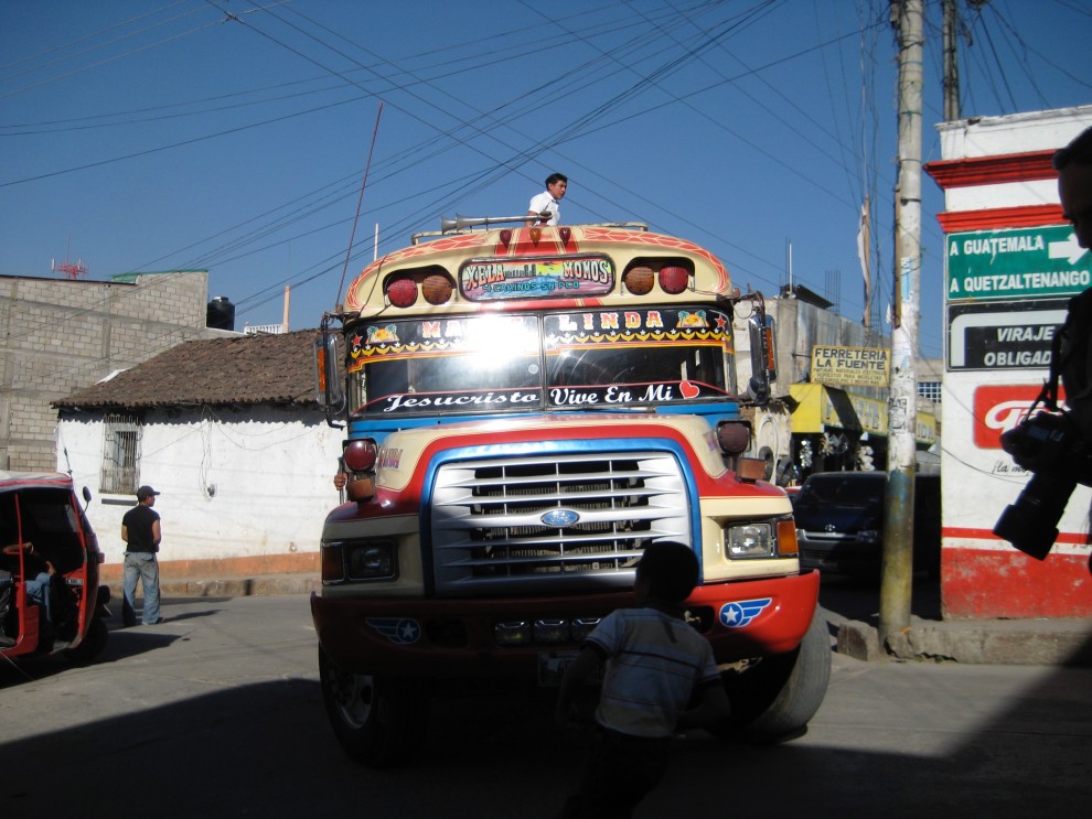 Una “camioneta” o “chicken bus”