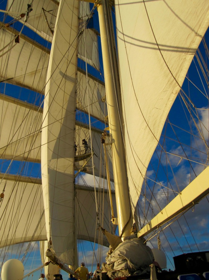 Vacanze in veliero: come imbarcarsi su un “levriero del mare” e navigare in 200, a forza di vento