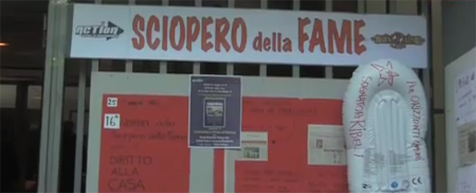 Copertina di Emergenza casa, occupanti in sciopero della fame: ‘Qui Raggi e Giachetti non si sono visti’