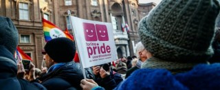 Copertina di Stepchild adoption, ok Corte d’Appello di Torino alla richiesta di due coppie gay: “Tutelare una situazione di fatto”