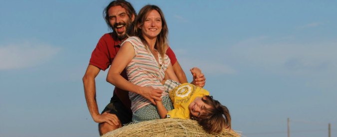 Copertina di “Basta riunioni in ufficio, preferisco la mia azienda agricola. Ora siamo felici ed è la natura a decidere il nostro ritmo”