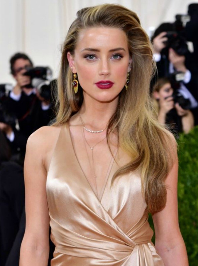 Johnny Depp, il DailyMail: “Amber Heard si era ‘sposata’ con Tasya Van Ree con una cerimonia segreta e aveva cambiato cognome”