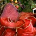 Copertina di L’Unione europea blocca l’import di carne brasiliana “senza garanzie sull’uso di antibiotici”. Ed è un problema per la produzione della bresaola