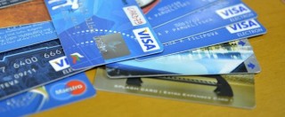 Copertina di Banche, Intesa San Paolo vende per un miliardo di euro le carte di pagamento