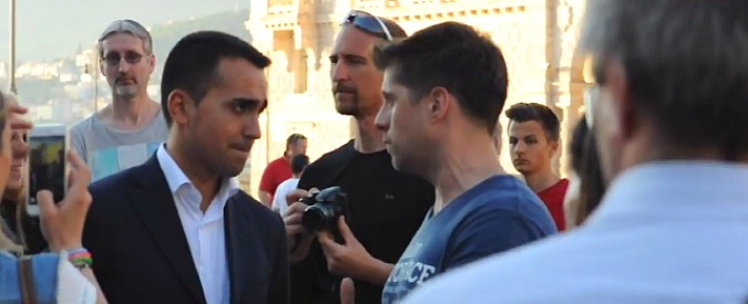 Copertina di Ferriera di Trieste, migliaia in piazza: “Chiudere”. Di Maio in corteo: “No a ricatti su occupazione”