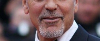 Copertina di Festival di Cannes, George Clooney: “Se fossi ubriaco racconterei un segreto di Berlusconi. Ma ho un futuro, e una moglie”
