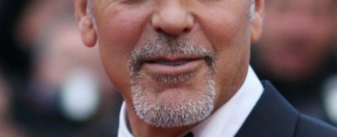 Festival di Cannes, George Clooney: “Se fossi ubriaco racconterei un segreto di Berlusconi. Ma ho un futuro, e una moglie”