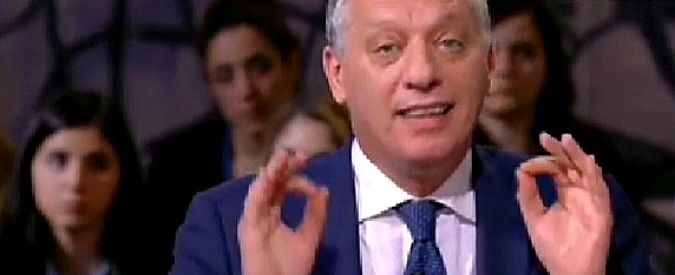 Copertina di Riforma costituzionale, Gomez: “Renzi prometteva più partecipazione, falso”