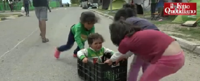 Copertina di Migranti, dopo lo sgombero di Idomeni: migliaia di profughi nei campi improvvisati