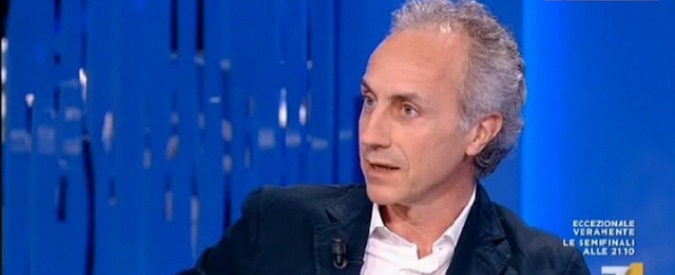 Copertina di Pizzarotti, Travaglio: “Dimissioni? Sì, se ci fosse richiesta di rinvio a giudizio. Come per quello di Lodi”