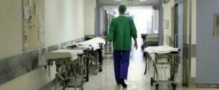 Copertina di Aborto, donna si rivolge a 23 ospedali per potere interrompere la gravidanza