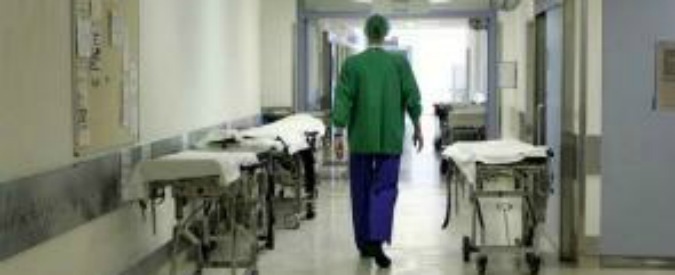 Messina, spingevano le pazienti ad abortire in studio privato: fermati ginecologo e anestesista